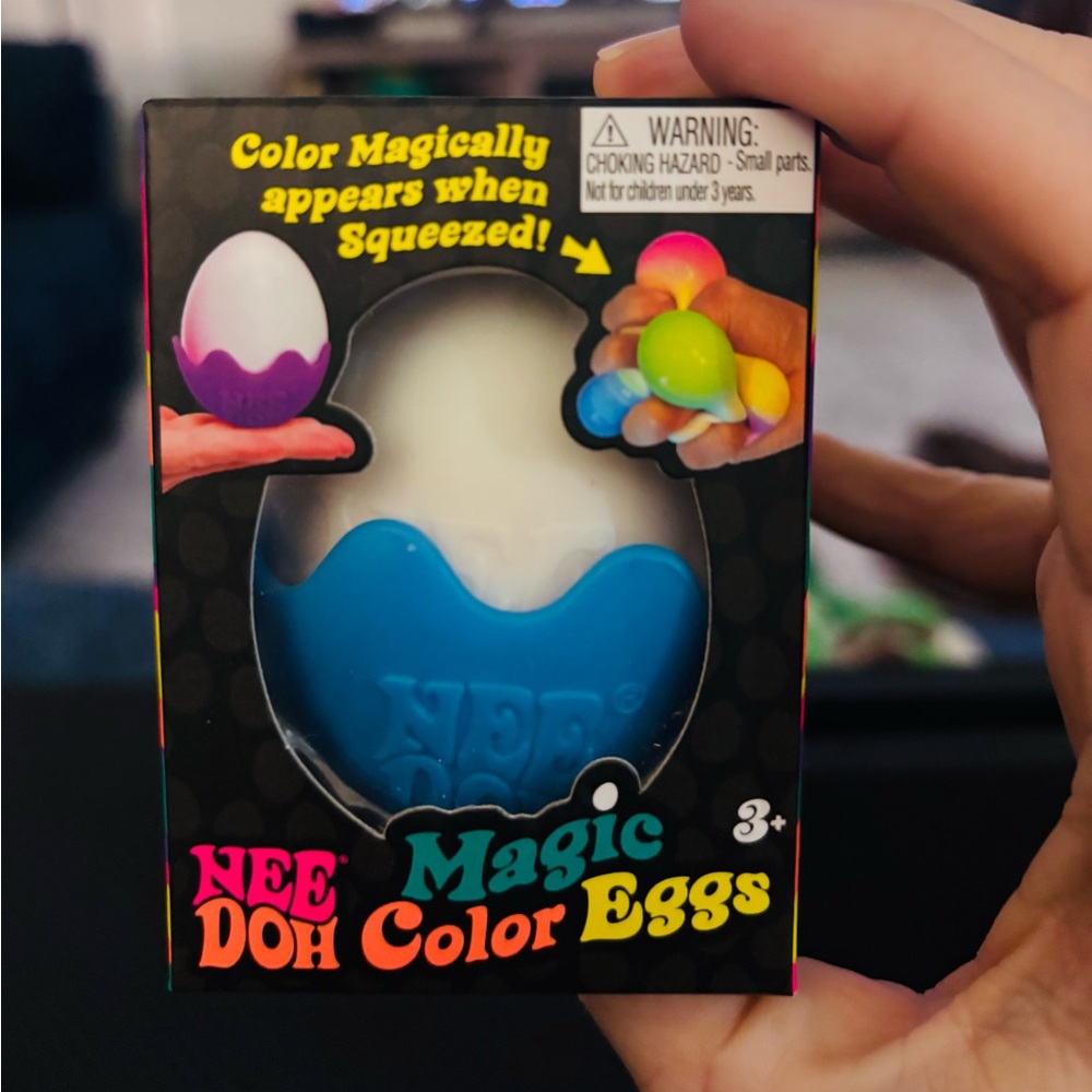 Needoh Magic Color Eggs (Blue shell)